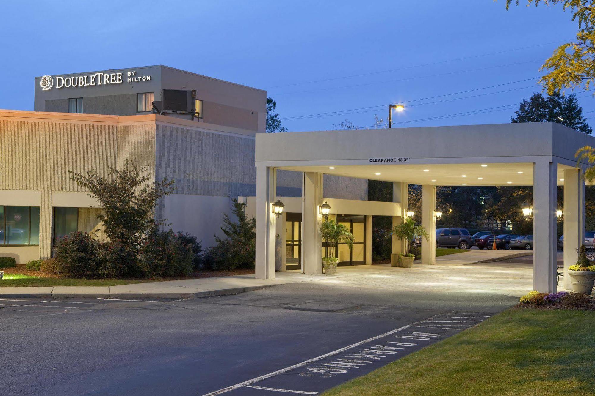 Doubletree By Hilton Boston-Milford Hotel Exterior photo